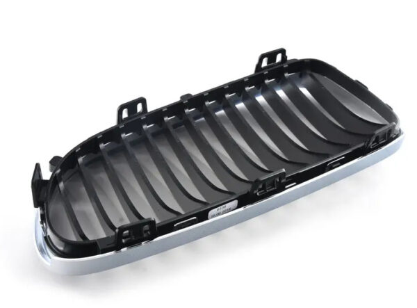 BMW 3 E92 Front Right Radiator Kidney Chrome Grille 51137254970 ORIGINAL - Image 3