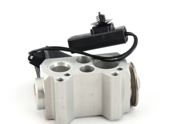 BMW 3 F30 Air conditioner expansion valve 64509263429 9263429 ORIGINAL - Image 3