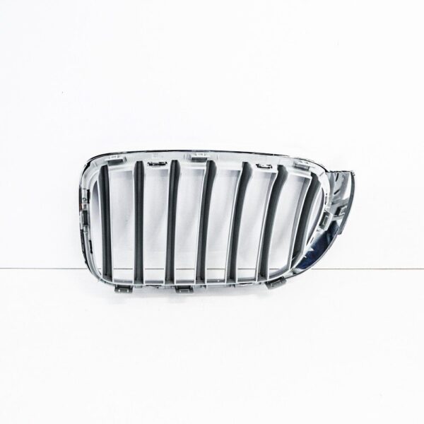 BMW X3 F25 Front Right Grill 51137367422 2012 ORIGINAL - Image 2