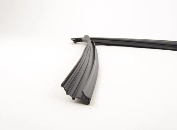 BMW 3 F30, F80 Front Right Door Window Guide 7414532 51337414532 ORIGINAL - Image 3
