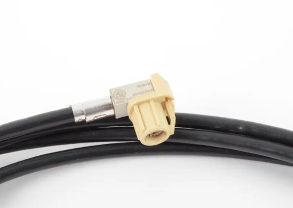 BMW X3 F25 HSD Pipe Cic USB 9215854 61119215854 ORIGINAL - Image 3