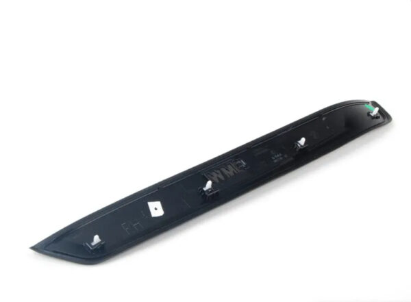 BMW X1 E84 Front Right Door Sill Trim 8047746 51478047746 ORIGINAL - Image 3
