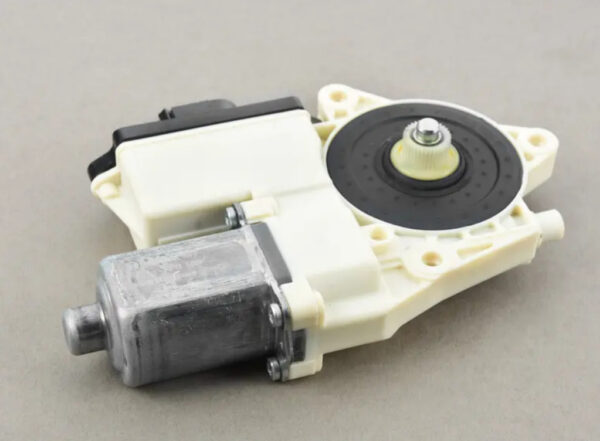 BMW X3 E83 Rear Left Door Window Control Motor 67626925965 6925965 ORIGINAL - Image 3
