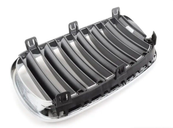 BMW X3 E83 Front Right Bumper Grill 3420092 51113420092 ORIGINAL - Image 2