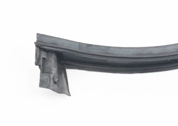 BMW 7 E38 Front Right Door Sealing Rubber 8157876 51218157876 ORIGINAL - Image 3