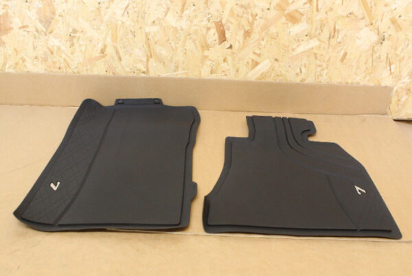 BMW 7 G11 Front All-Weather Floor Mat Set RHD 51472365428 ORIGINAL