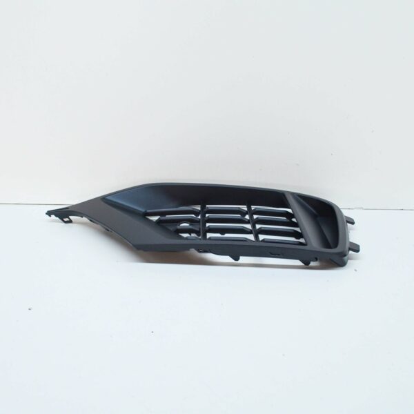AUDI Q8 Front Right Bumper Grille 4M8807682B4W3 ORIGINAL - Image 3