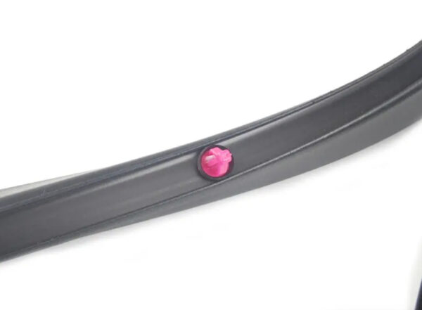 AUDI A4 B7 Front Right Outer Door Seal Rubber 8E0837912M ORIGINAL - Image 2