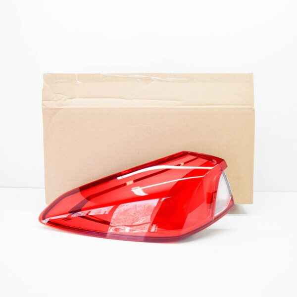FORD FOCUS MK4 Estate Outer Rear Left Taillight   2603190 ORIGINAL