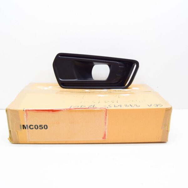FORD RANGER T6 MK1 Front Left Grille Fog Lamp Bezel 2343319 ORIGINAL