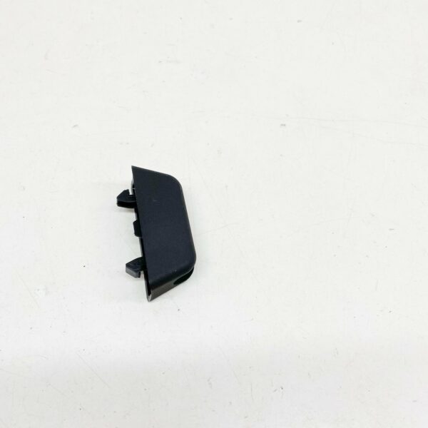 FORD MONDEO MK5 Estate Load Compartment Trim Centre Clip 1891183 ORIGINAL - Image 2