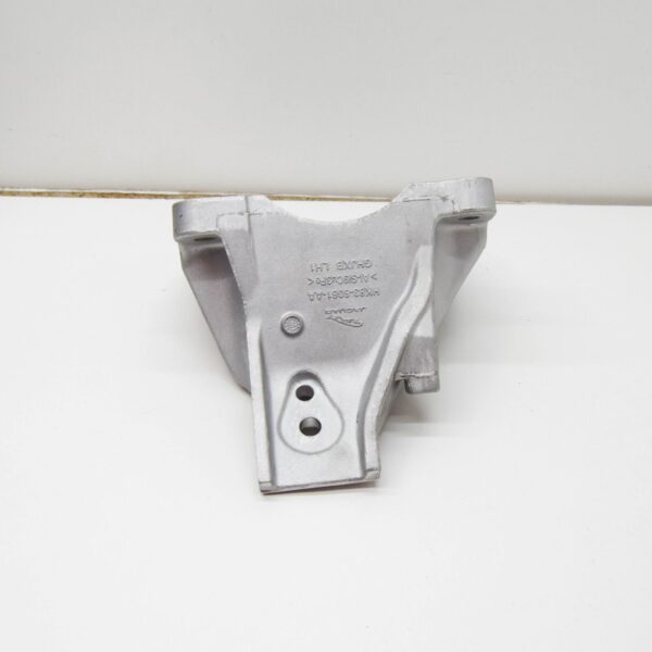 JAGUAR F-PACE X761 Left Side Engine Mount Bracket T4A1045 ORIGINAL - Image 4