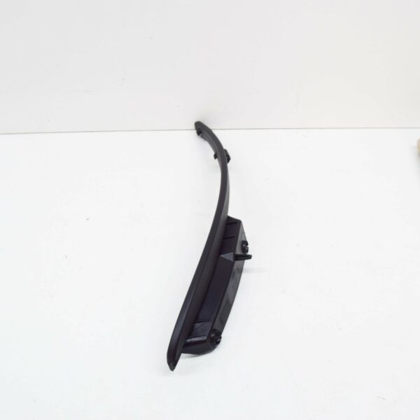 LAND ROVER RANGE ROVER VELAR L560 Rear Left Arch Molding LR092698 ORIGINAL - Image 2