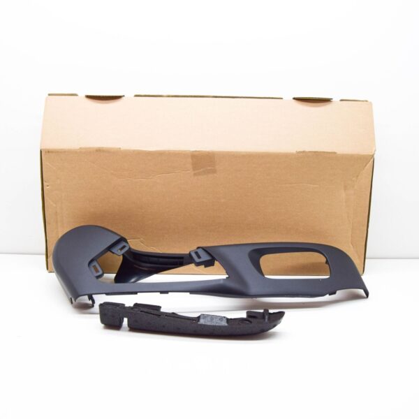 LR DISCOVERY V L462 Front Right Seat Outer Cushion Valance LR161675 ORIGINAL
