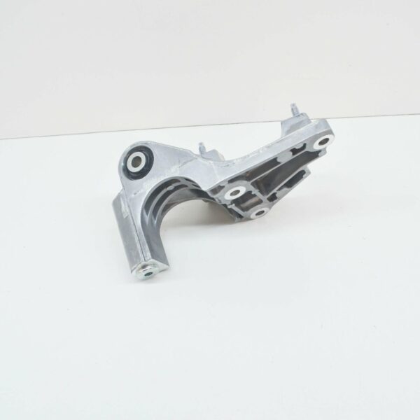 LAND ROVER RANGE ROVER EVOQUE L538 Driveshaft Bracket LR105649 ORIGINAL - Image 2