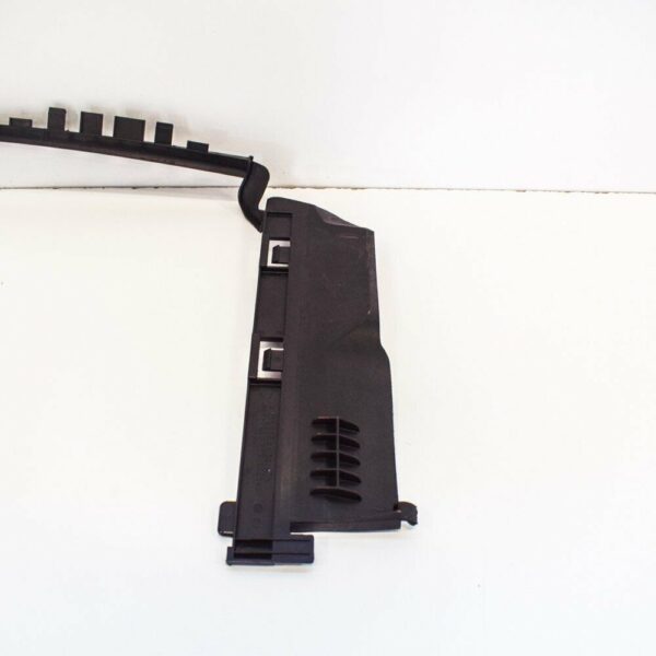 MERCEDES-BENZ C-CLASS Front Air Duct W205 A2055050130 ORIGINAL - Image 4