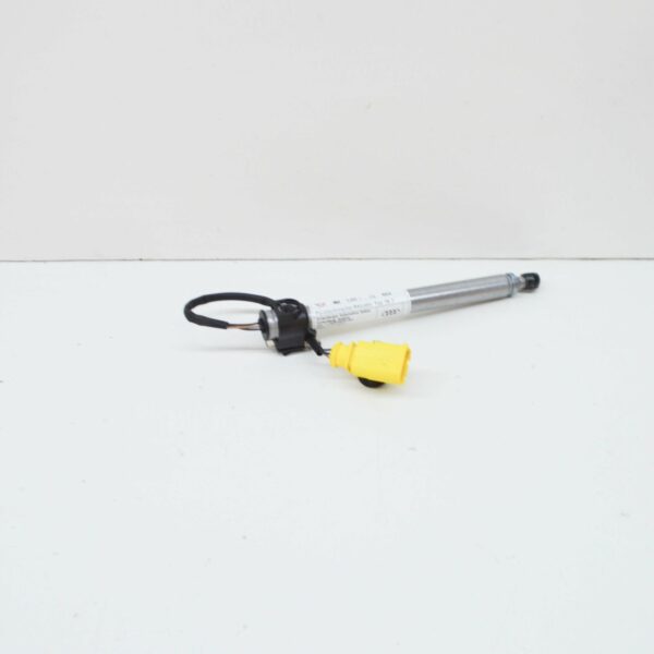 AUDI A4 8W B9 Hood Activator For Pedestrian Protection 8W0823823B ORIGINAL - Image 5