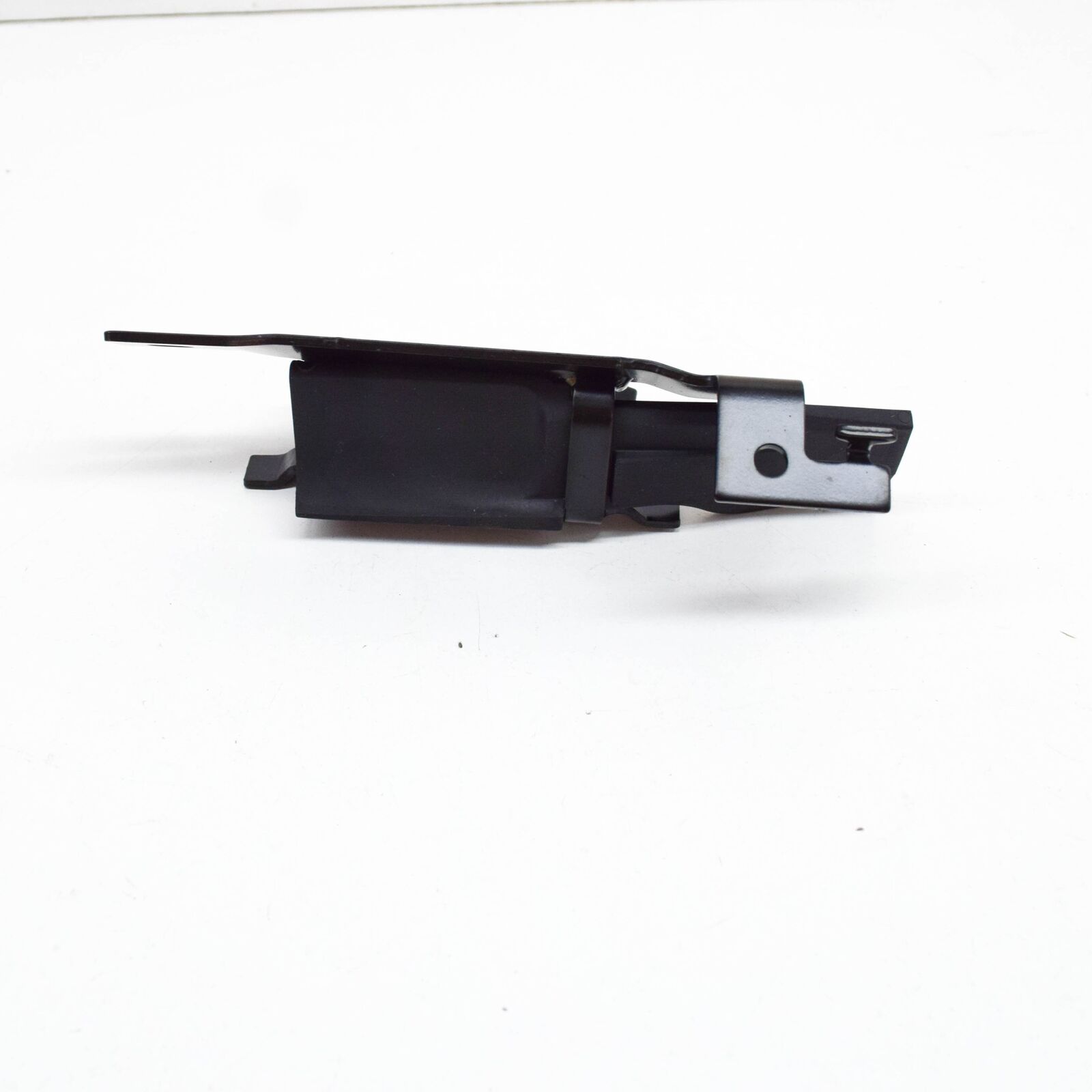 MERCEDES-BENZ C W205 Rear Luggage Right Front Net Holder A2058605400 ORIGINAL 5 MERCEDES-BENZ C W205 Rear Luggage Right Front Net Holder A2058605400 ORIGINAL - Image 5