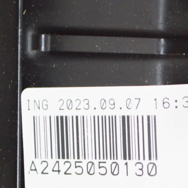 MERCEDES-BENZ GLA X156 Bottom Air Duct A2425050130 ORIGINAL - Image 5