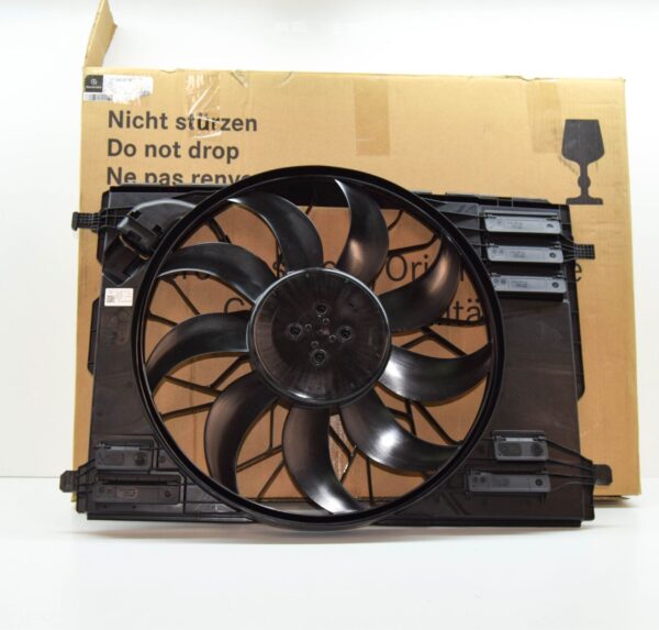 MERCEDES-BENZ GLA H247 Radiator Blower A2479060200 ORIGINAL