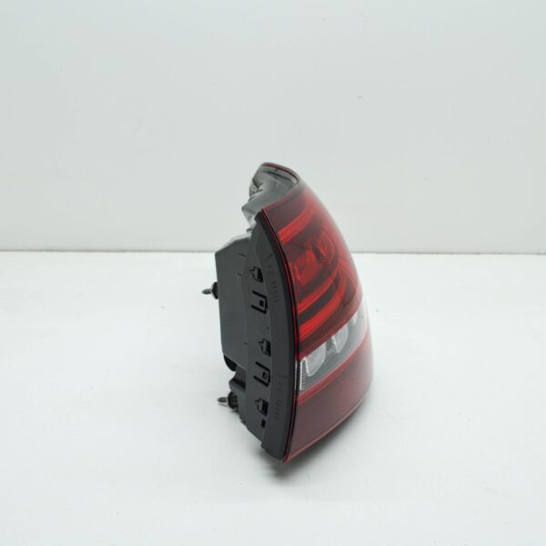 MERCEDES-BENZ C S205 Rear Right Outer Taillight A2059064505 ORIGINAL - Image 4