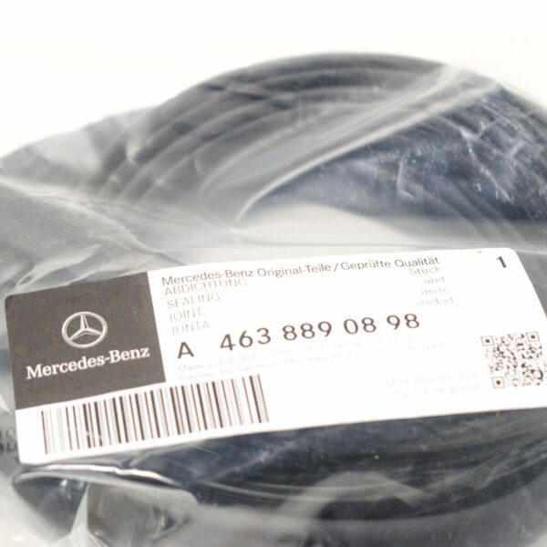 MERCEDES BENZ G W463 Rear Fender Widening Seal A4638890998 ORIGINAL - Image 3