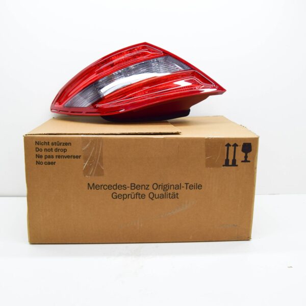 MERCEDES-BENZ C W204 Rear Left Taillight A2049068502 ORIGINAL