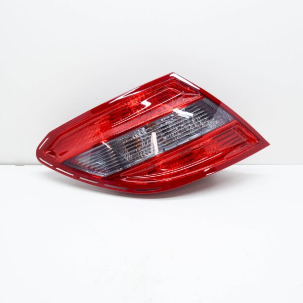 MERCEDES-BENZ C W204 Rear Left Taillight A2049068502 ORIGINAL - Image 2