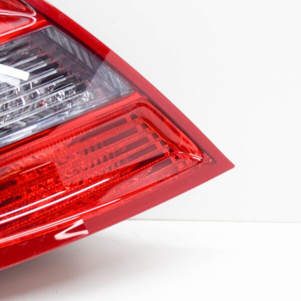 MERCEDES-BENZ C W204 Rear Left Taillight A2049068502 ORIGINAL - Image 5