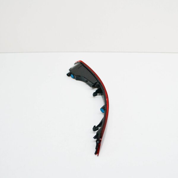 AUDI Q8 4MN Rear Right Bumper Reflector 4M8945702 ORIGINAL - Image 4