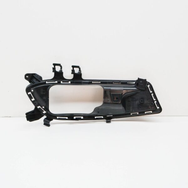 MERCEDES-BENZ A-CLASS W176 Front Right Bumper Trim A1768850063 ORIGINAL - Image 4
