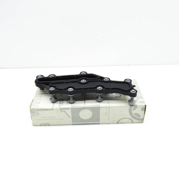 MERCEDES-BENZ S W222 Crankcase Ventilation Cover  A2560112200 ORIGINAL
