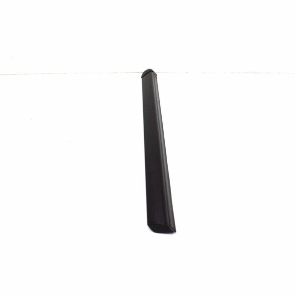 MERCEDES-BENZ B W245 Rear Right Side Window Trim A1696730483 ORIGINAL - Image 3