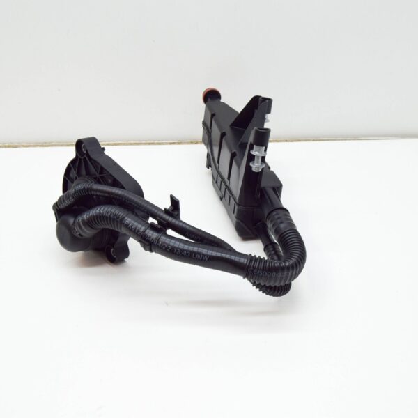 MERCEDES-BENZ C Coupe C205 Engine Oil Separator A2760107111 ORIGINAL - Image 4