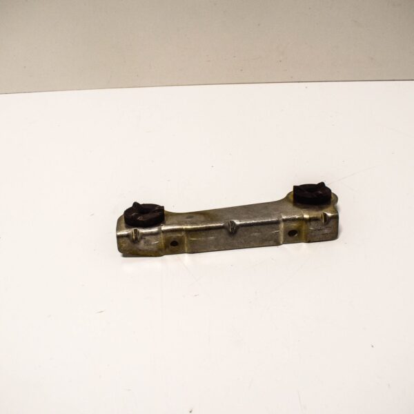 MERCEDES BENZ SLS C197 AMG Oil Cooler Left Lower Bracket A1975003331 ORIGINAL - Image 5