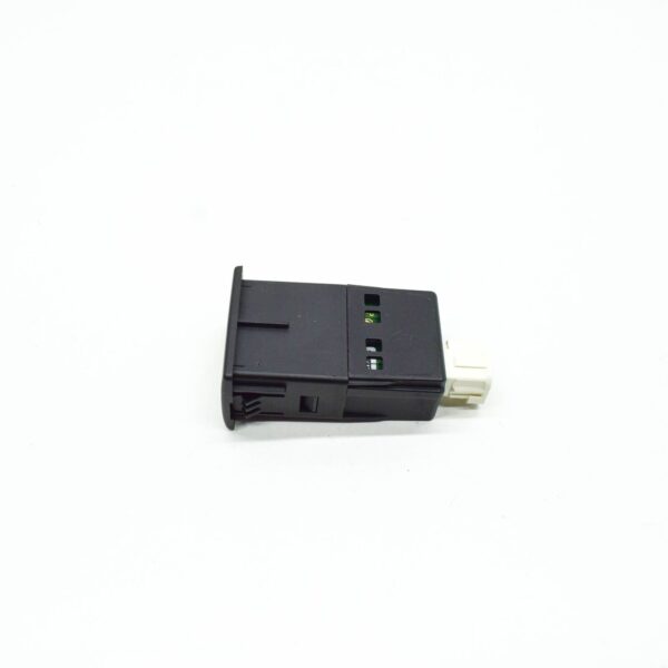 MERCEDES-BENZ E W213 USB Port Connecting Unit A2138203200 ORIGINAL - Image 4