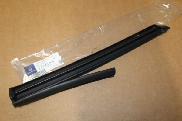 MERCEDES-BENZ E A207 Front Right Convertible Top Seal A2077700498 ORIGINAL - Image 2