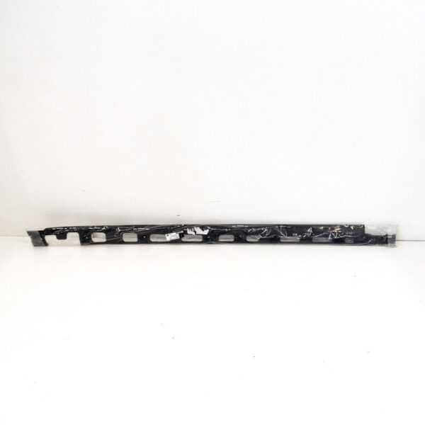 MERCEDES-BENZ GLS Right Side Plastic Sill Bracket X166 A1666980527 ORIGINAL