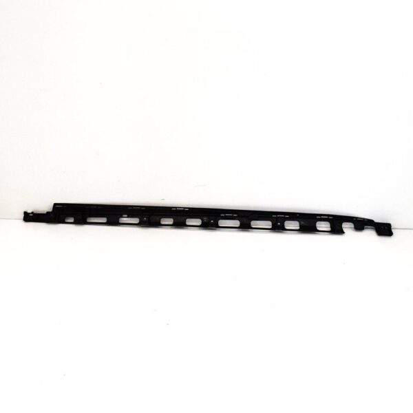 MERCEDES-BENZ GLS Right Side Plastic Sill Bracket X166 A1666980527 ORIGINAL - Image 3