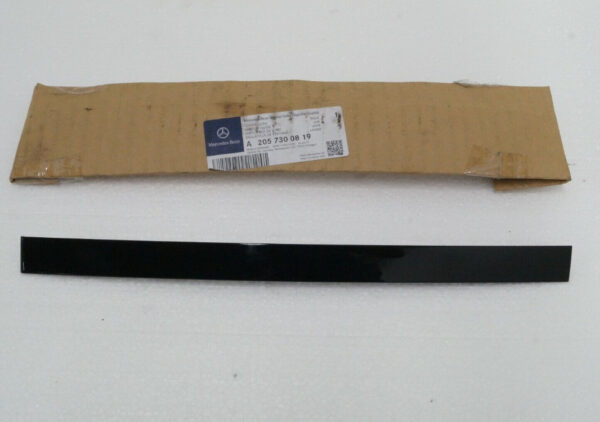 MERCEDES-BENZ C W205 Rear Right Door Window Divider A2057300819 ORIGINAL