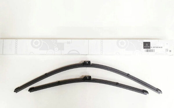 MERCEDES-BENZ GLA H247 Front Wiper Blade Set RHD A2478200602 ORIGINAL