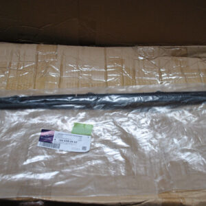 MERCEDES-BENZ ML W166 Rear Right Bottom Door Cover Strip A1666980462 ORIGINAL