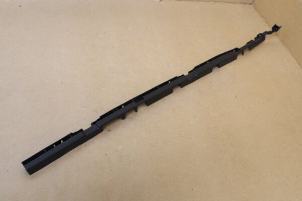 MERCEDES-BENZ GLA X156 Rear Right Sill Bracket A1566981000 ORIGINAL - Image 2