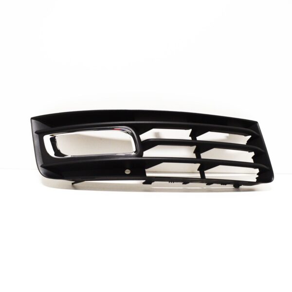 Audi A8 4E Front Bumper Right Fog Light Grill 4E0807680K ORIGINAL - Image 4