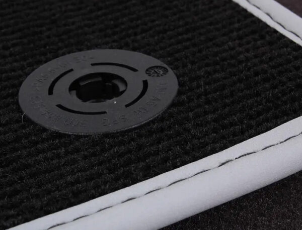 AUDI A8 D4 Rear Textile Floor Mat Set 4H0061276MNO ORIGINAL - Image 4