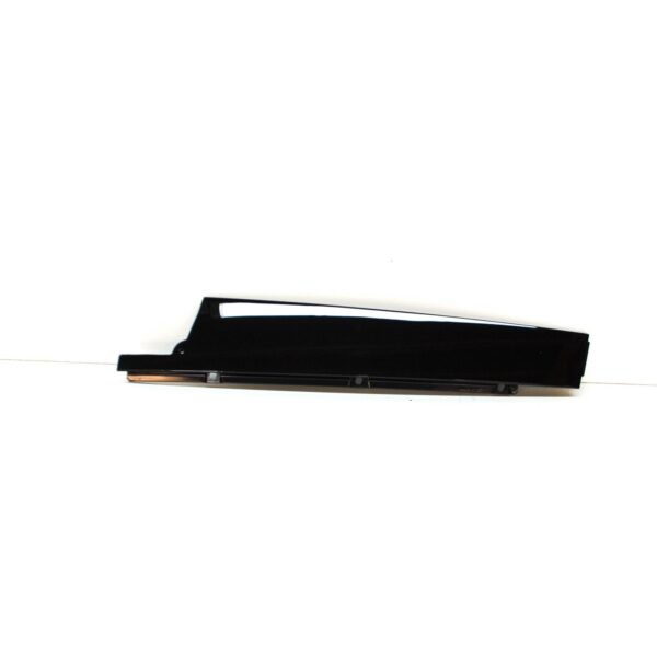 PORSCHE MACAN 95B Front Right B Pillar Trim  95B853318J ORIGINAL - Image 2