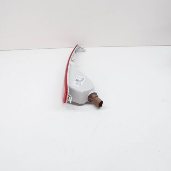VOLVO XC40 Rear Right Fog Light Assembly 32228783 ORIGINAL - Image 3