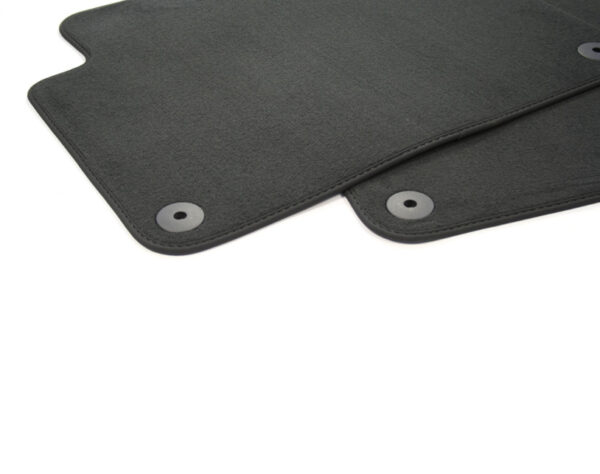 AUDI Q7 4L Rear Floor Mat Set 4L08644509AM ORIGINAL - Image 3