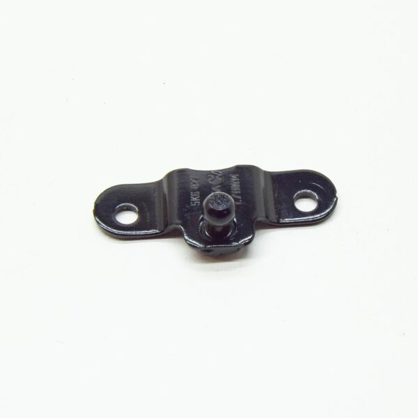 VW GOLF MK6 Rear Lid Left Strut Bracket 5K6827435A ORIGINAL - Image 3