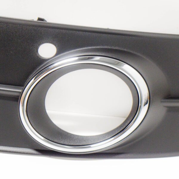 AUDI A6 C6 Right Fog Light Grille 4F0807682Q01C ORIGINAL 2010 - Image 3